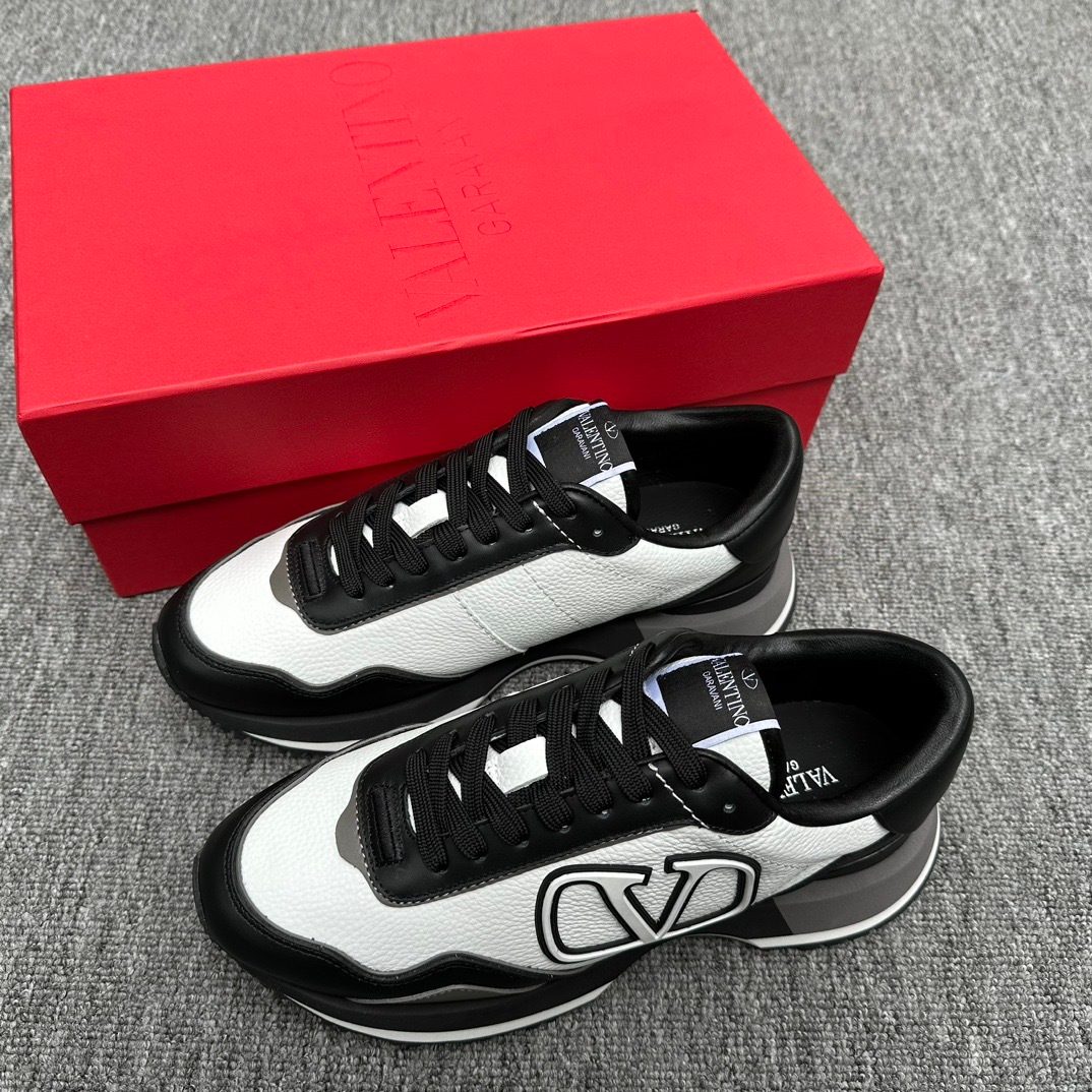 Valentino VD Runner Leather Sneakers