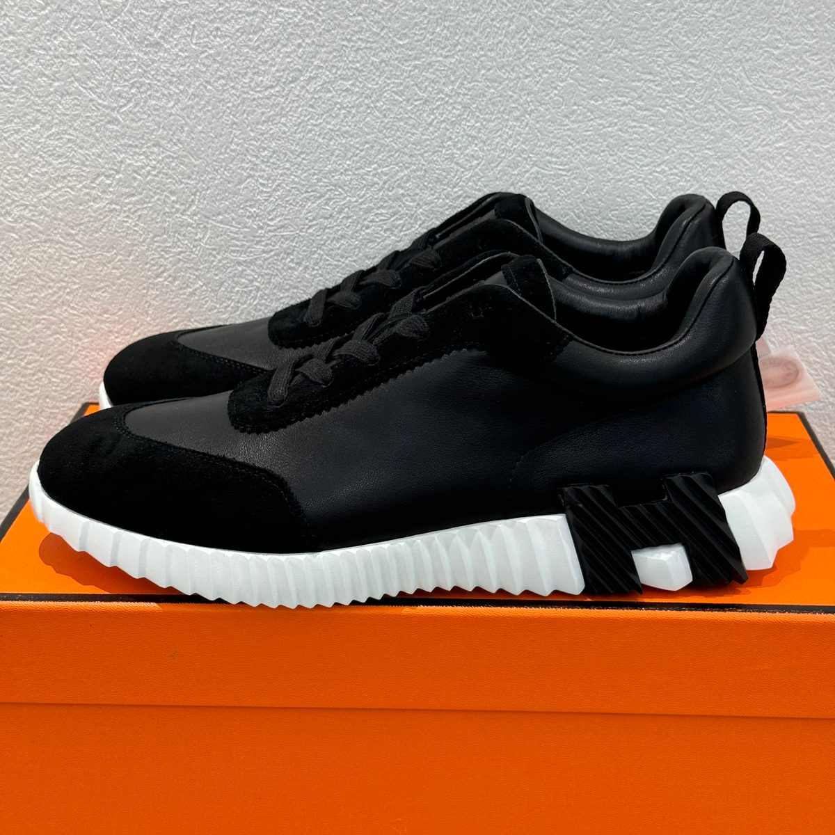 Black and White Leather Sneaker with Ribbed Sole