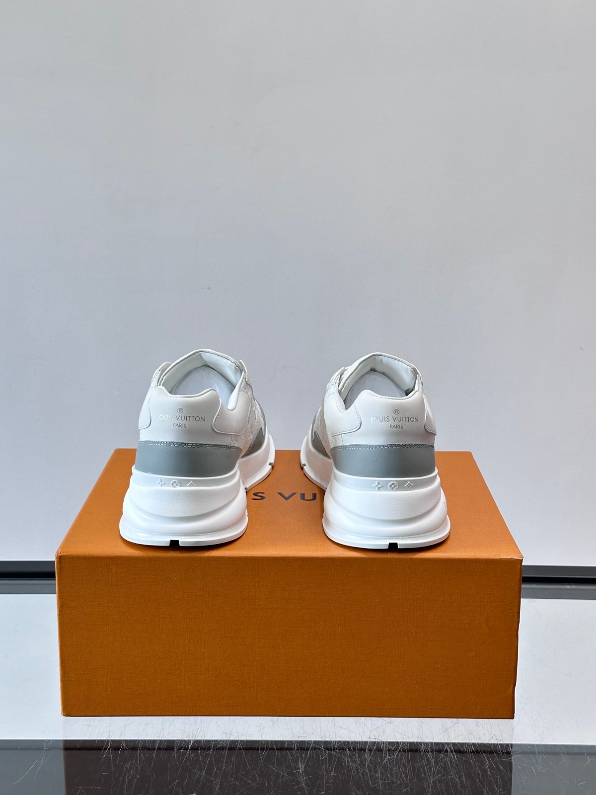 Louis Vuitton Run Away Sneakers White Grey