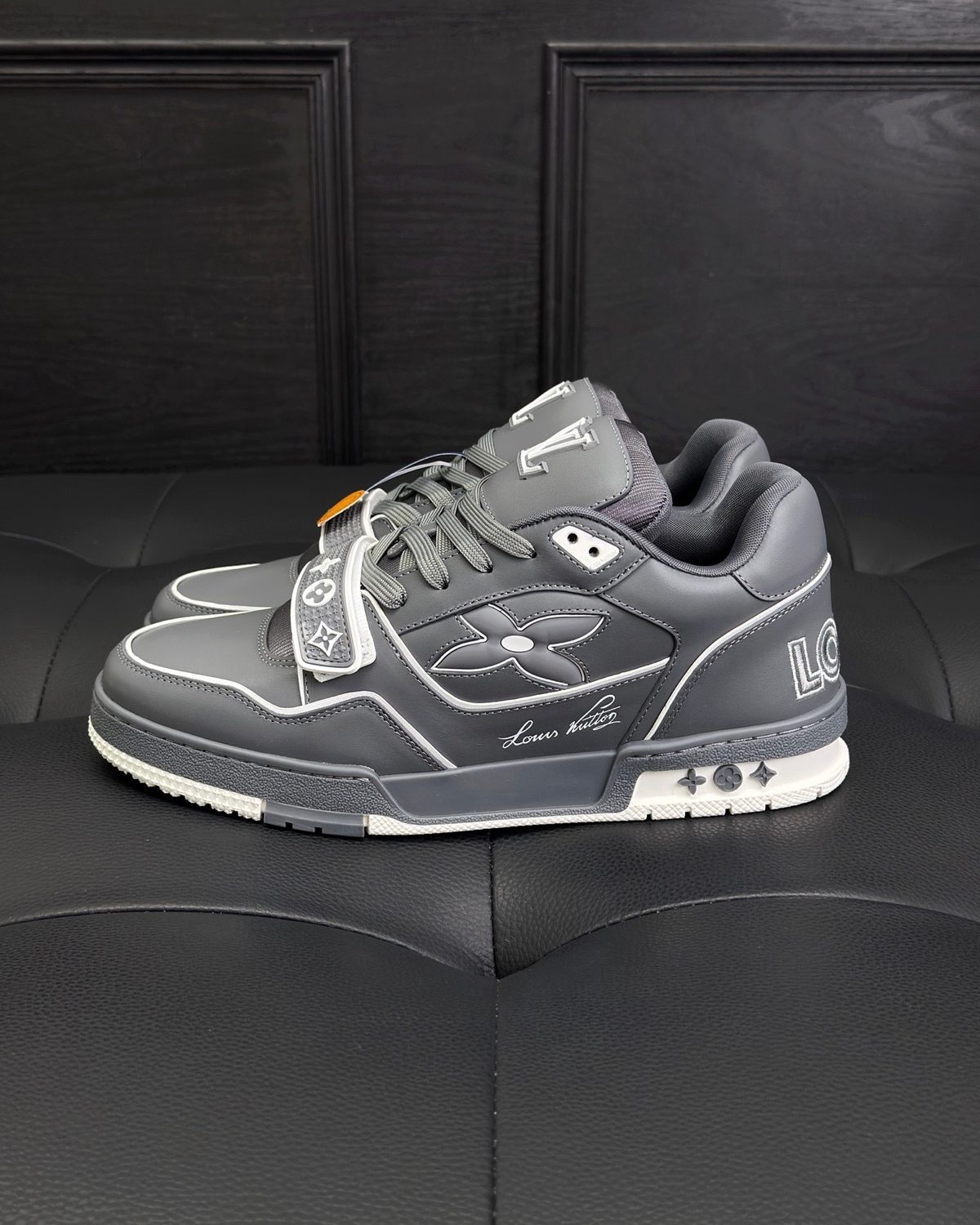 Louis Vuitton LV Leather Low-Top Sneakers