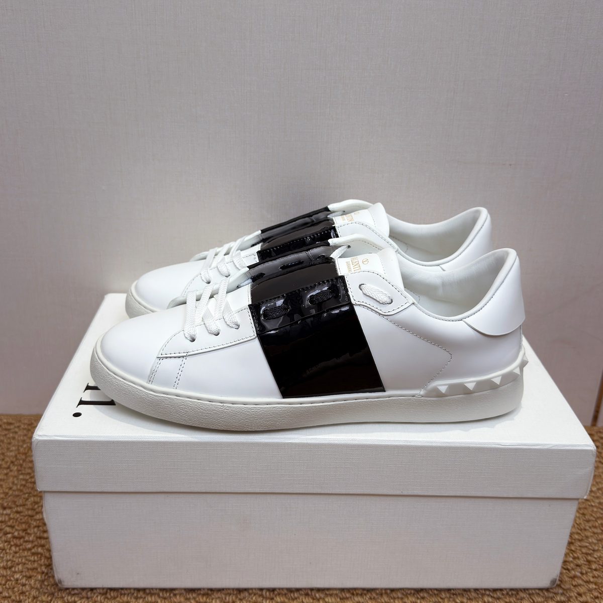 Valentino Rockstud White Leather Sneakers