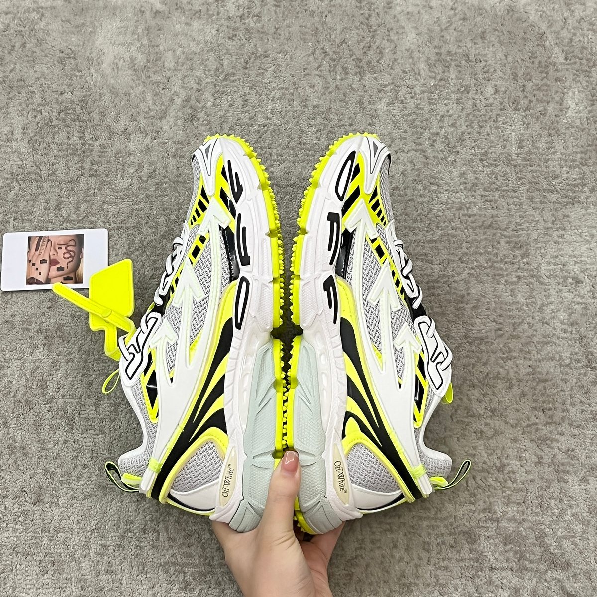 Off-White Arrows Runner White Yellow Black