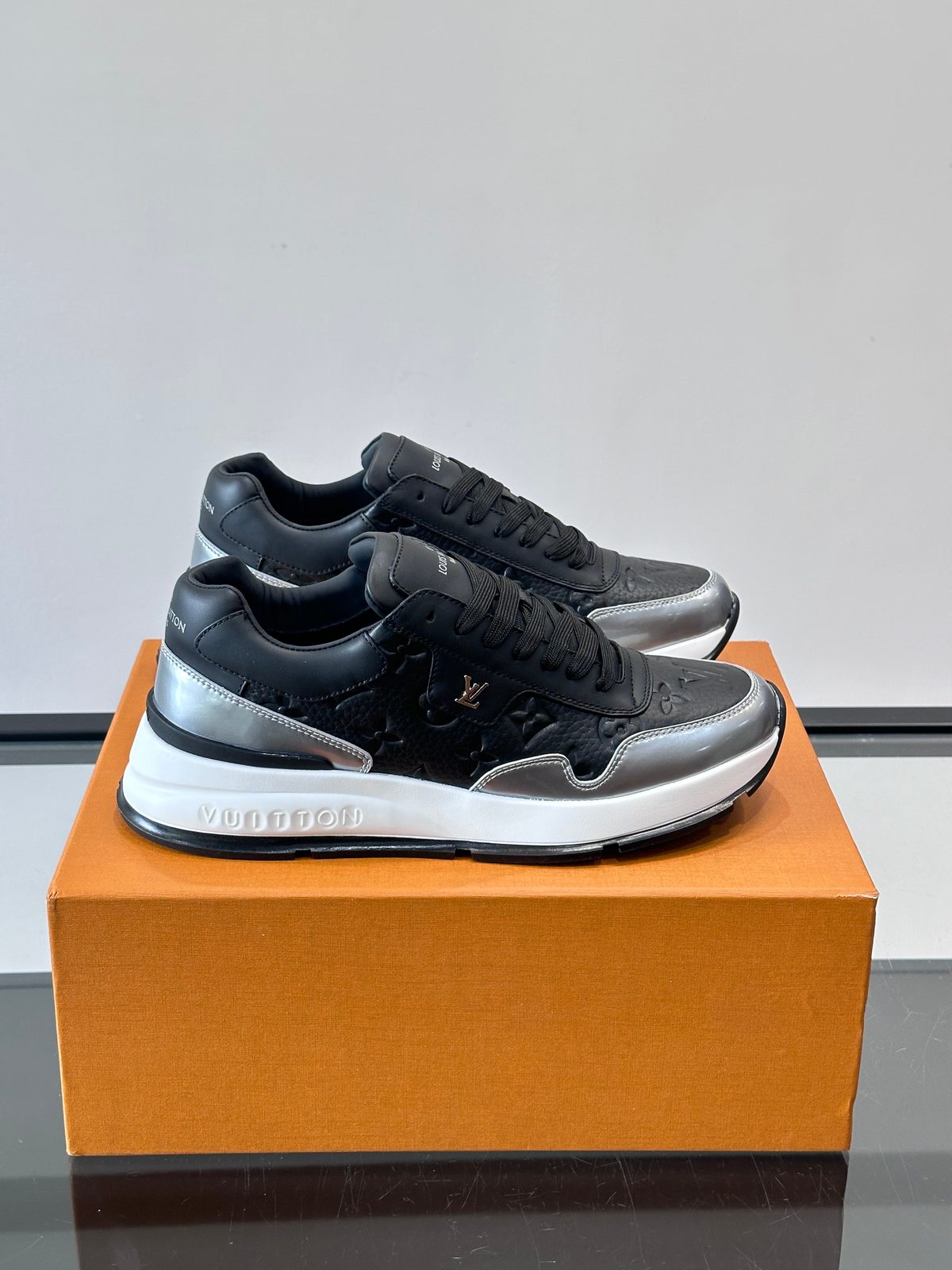 Louis Vuitton Black Silver Runner Sneakers