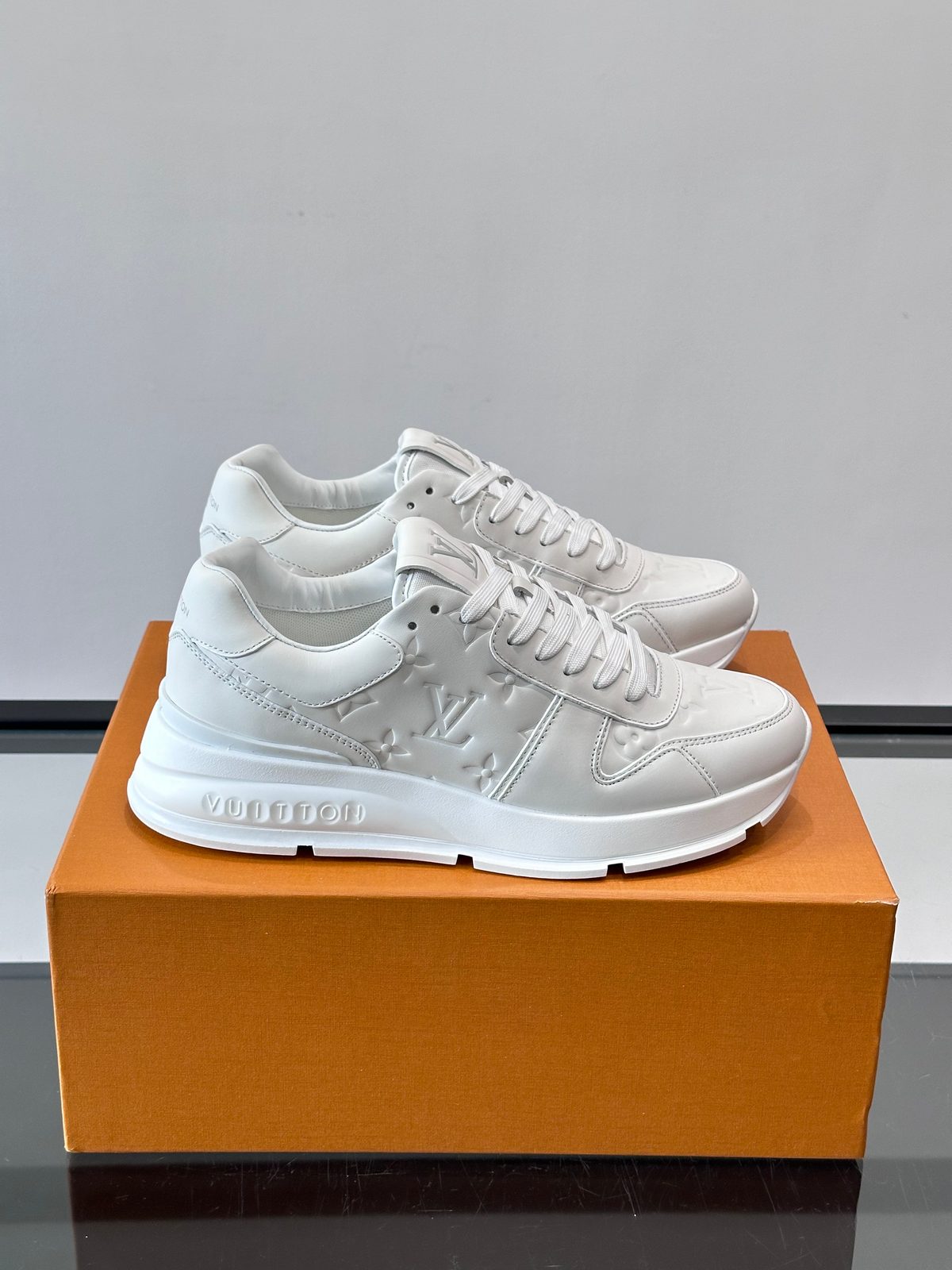 Louis Vuitton White Leather Runner Sneakers