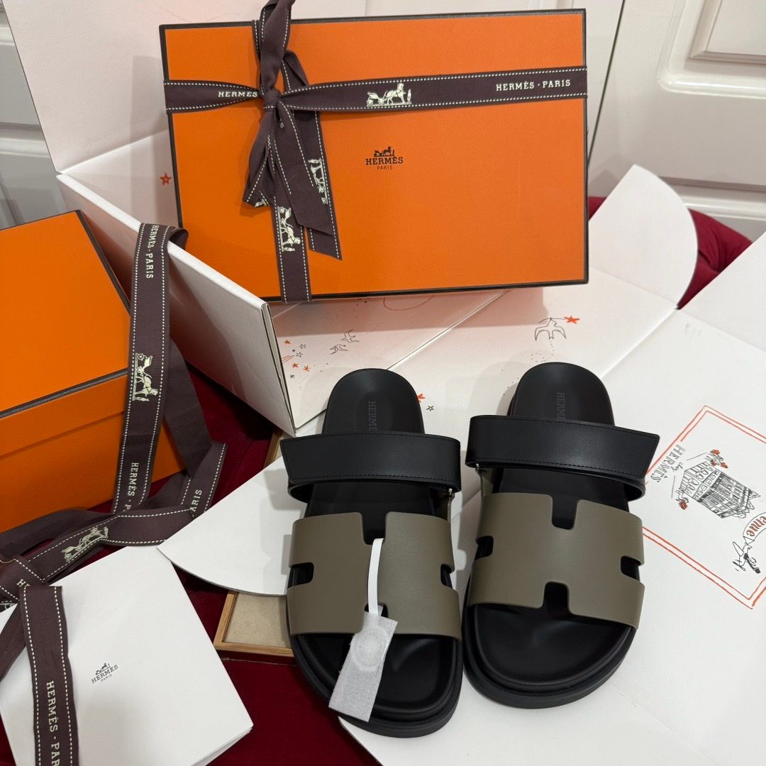 Hermès Chypre Leather Slide Sandals