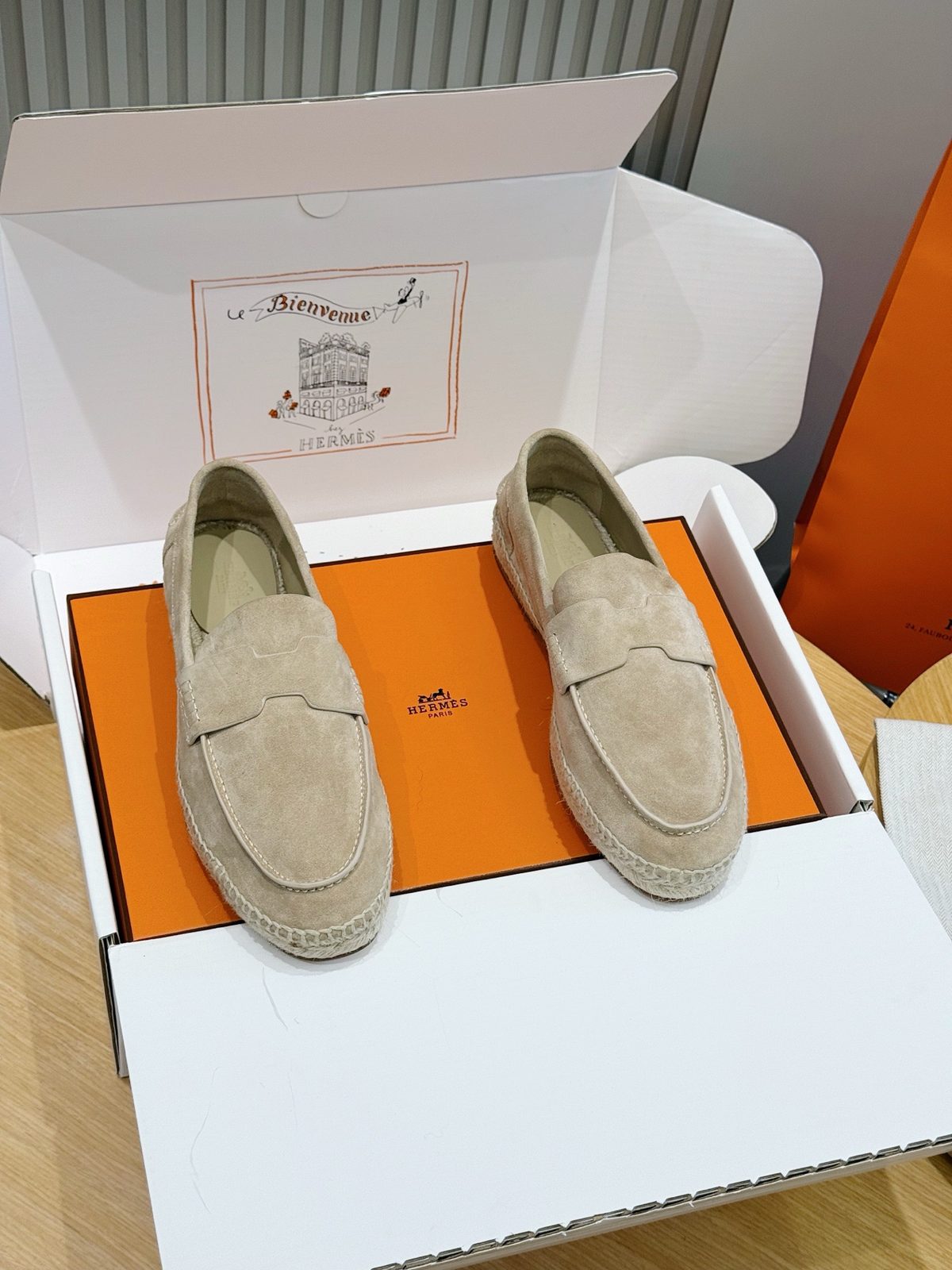 Hermès Espadrille Loafer Beige/Cream