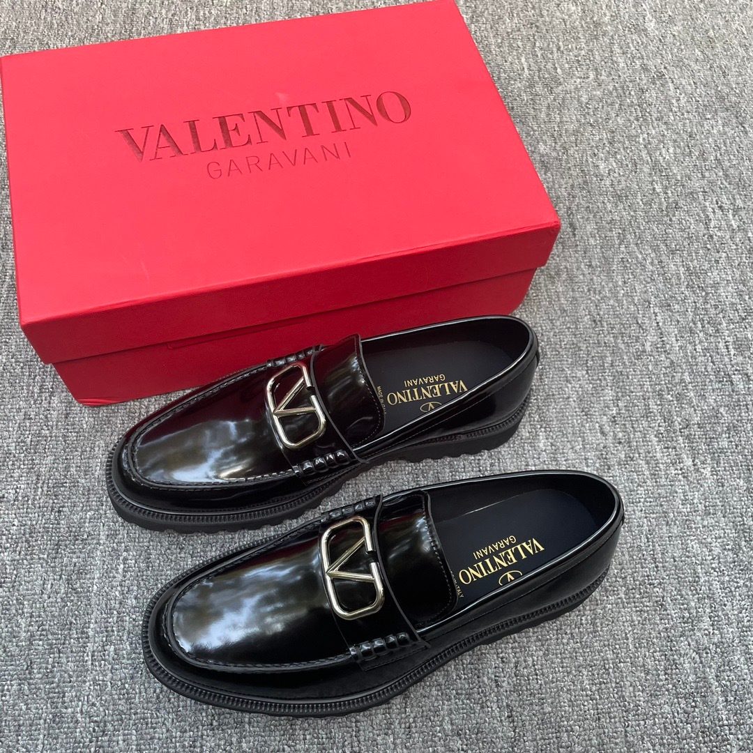 Valentino Garavani VLogo Loafer Shoes