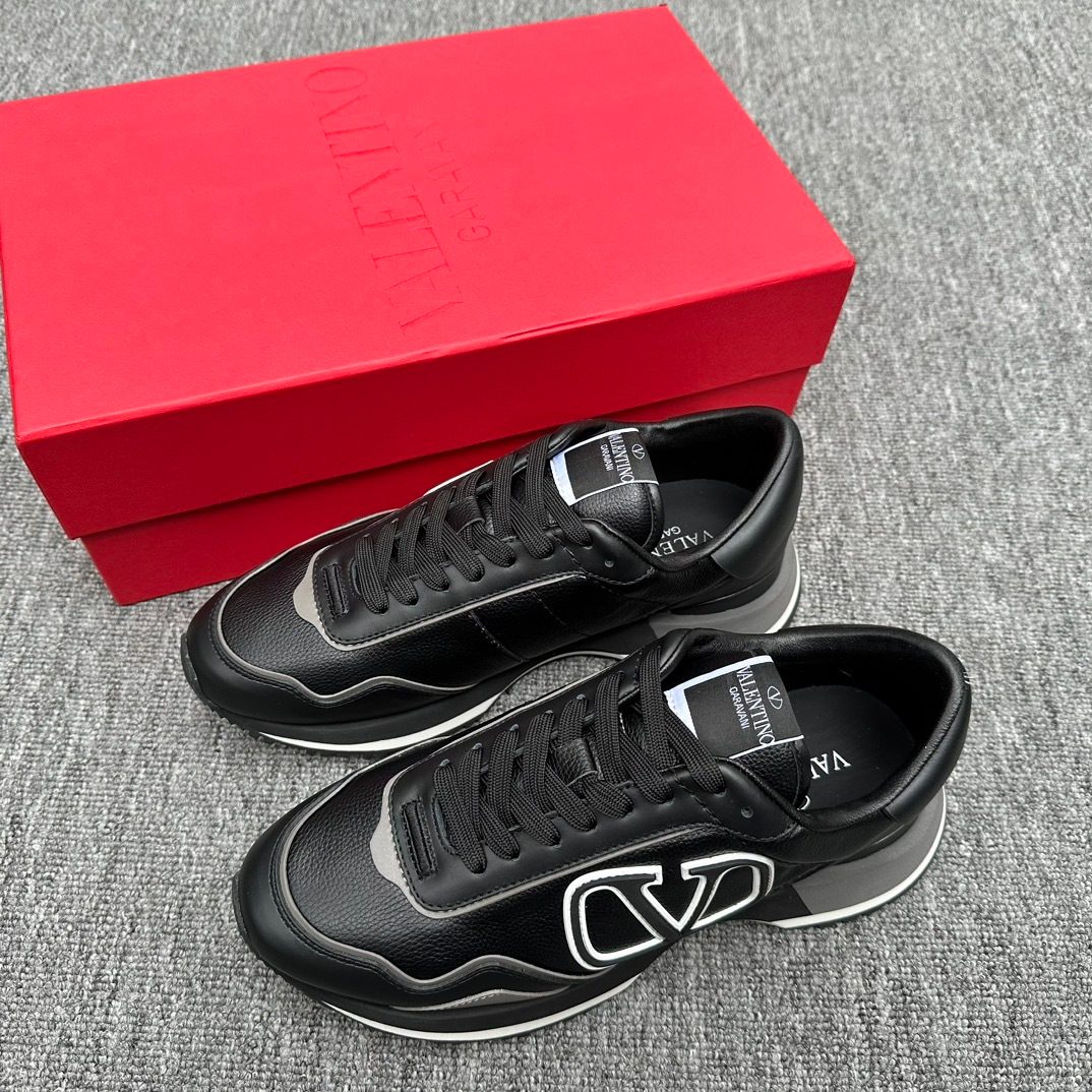 Valentino Garavani VD7 Black Leather Sneakers