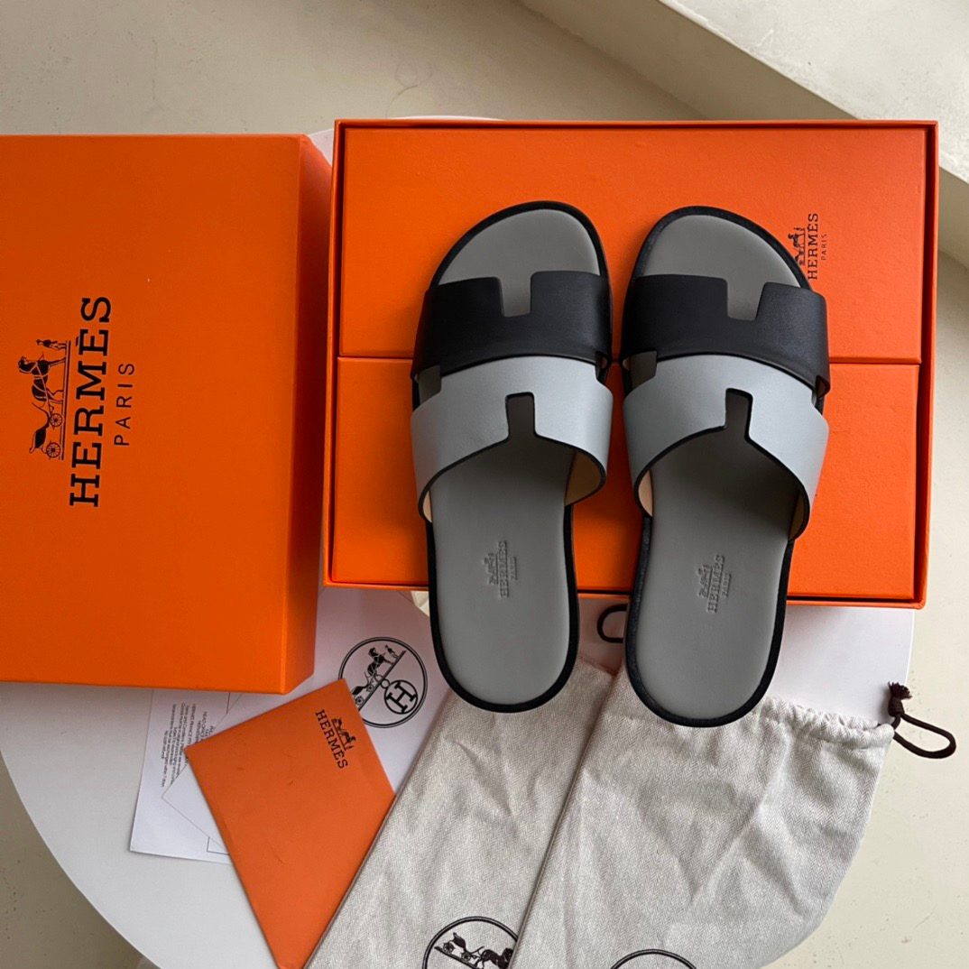 Hermès Chypre Leather Slide Sandals