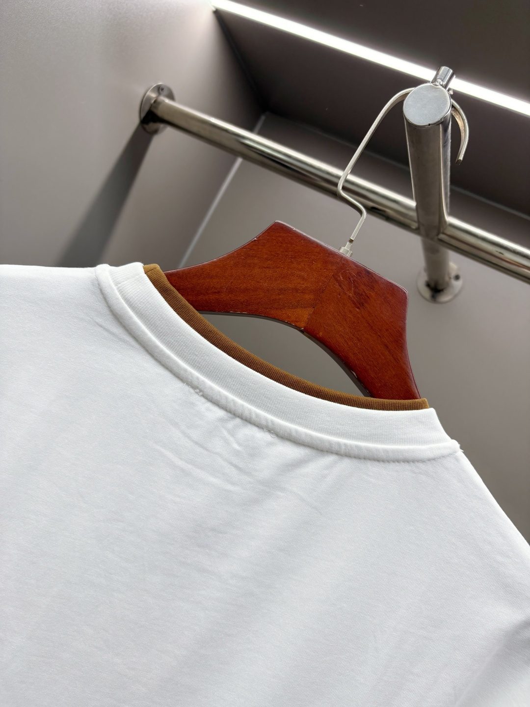 Burberry Men's White Cotton T-Shirt
