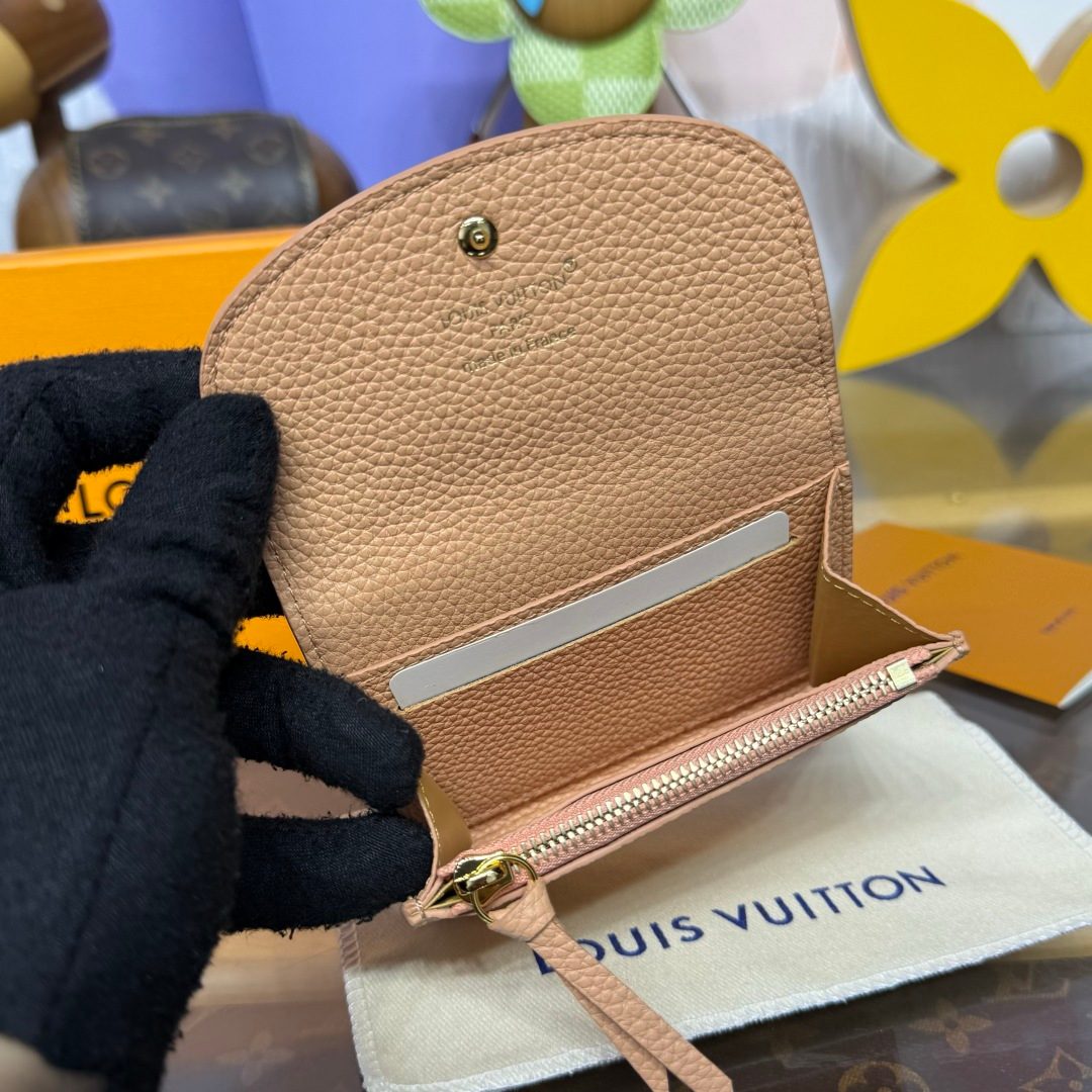 Louis Vuitton Capucines Compact Wallet Rose Poudre