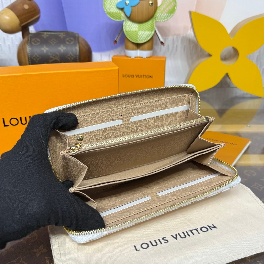 Louis Vuitton Damier Azur Zippy Wallet