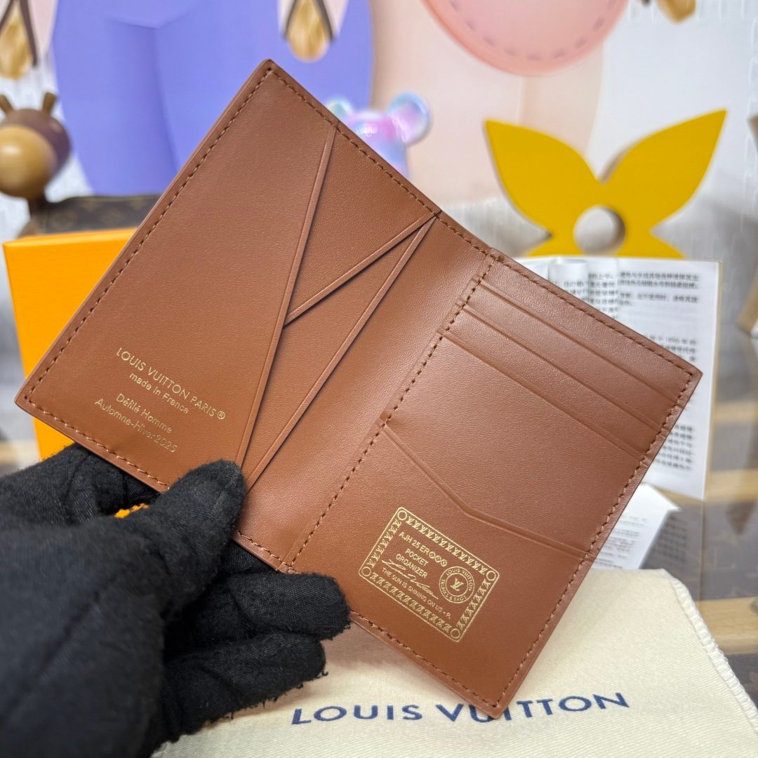 Louis Vuitton Ah24er Leather Pocket Organizer