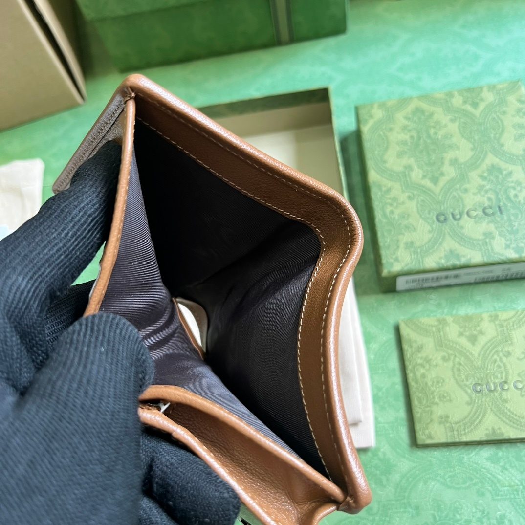 Wallet7