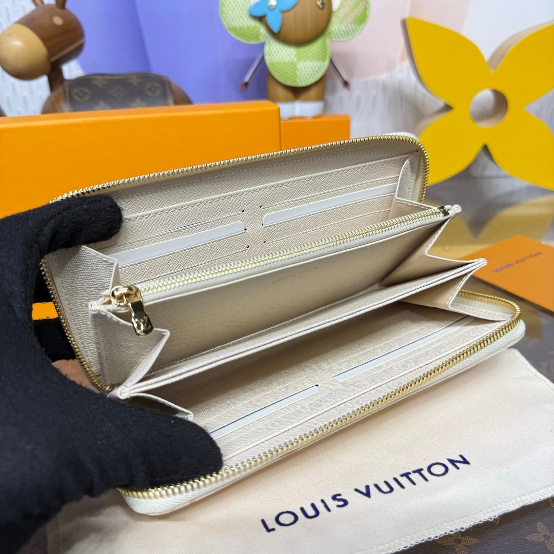 Louis Vuitton Damier Azur Zippy Wallet