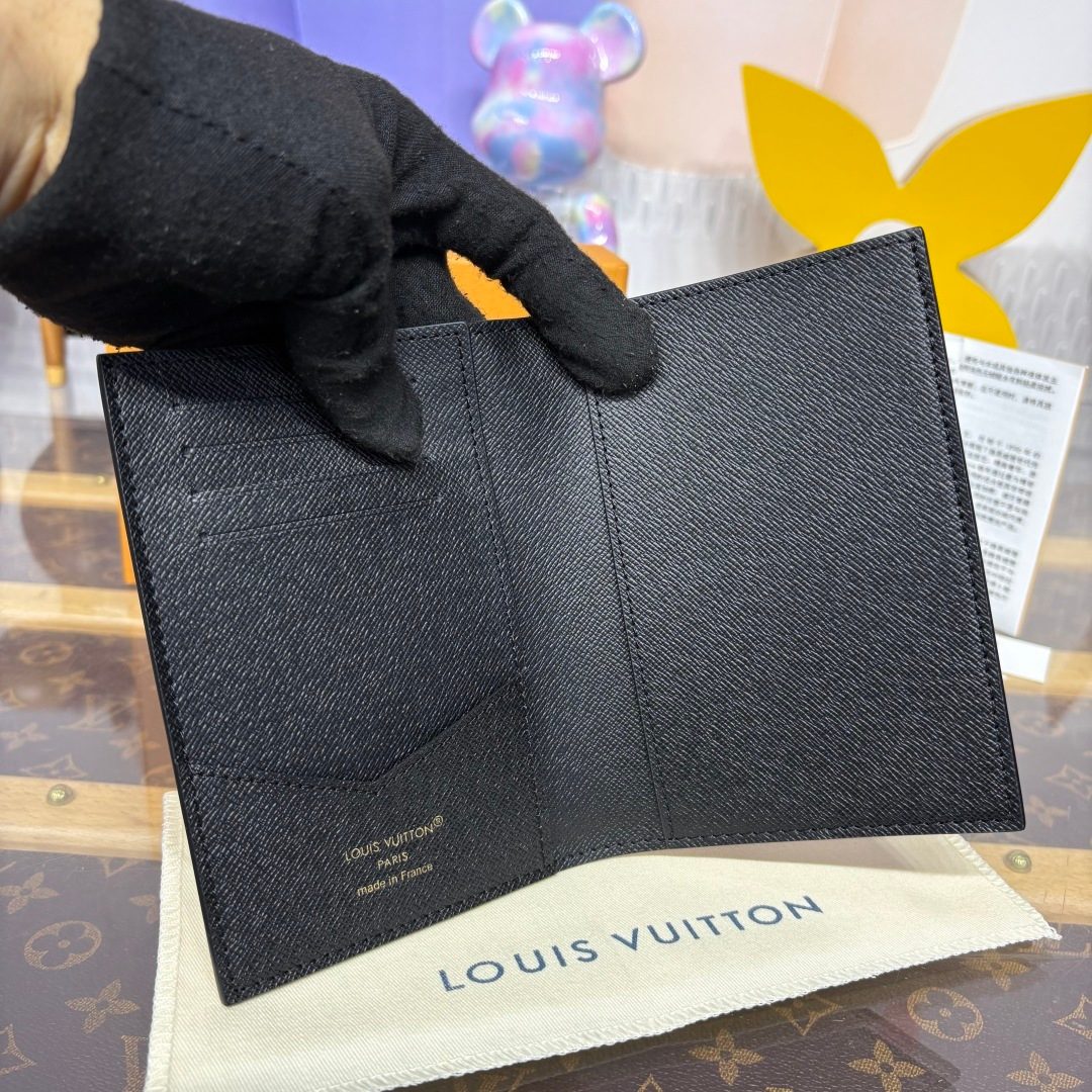 Louis Vuitton Monogram Canvas Bifold Wallet