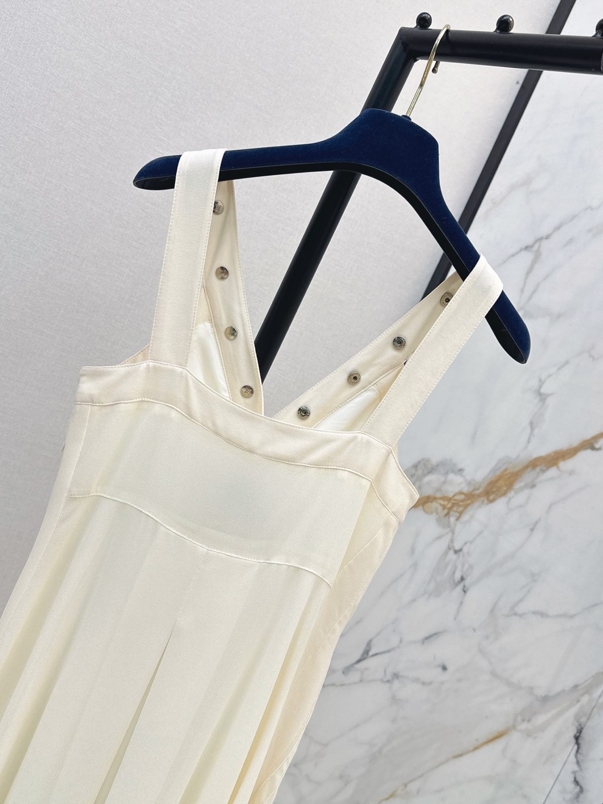 Pleated V-Neck Sleeveless Midi Dress