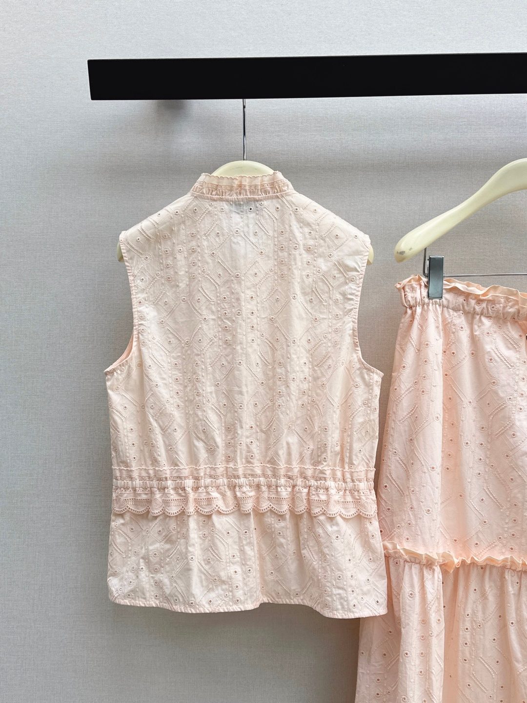 Hermès Eyelet Embroidered Sleeveless Vest