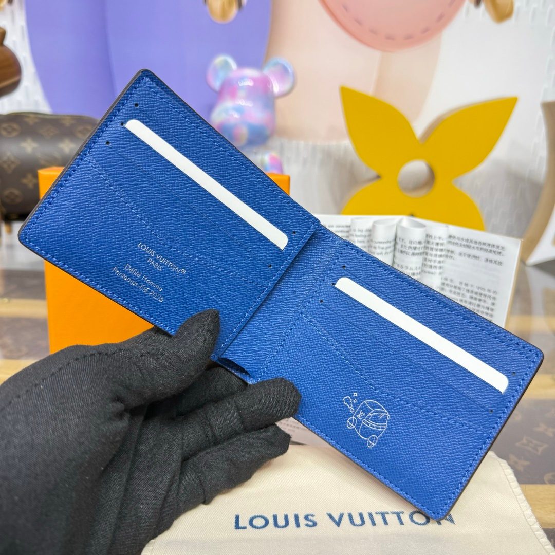 Louis Vuitton Epi Leather Card Holder Wallet