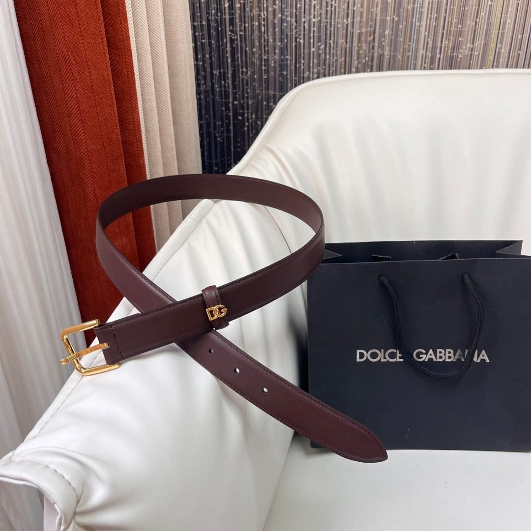 Dolce & Gabbana Leather Belt with Gold Buckle