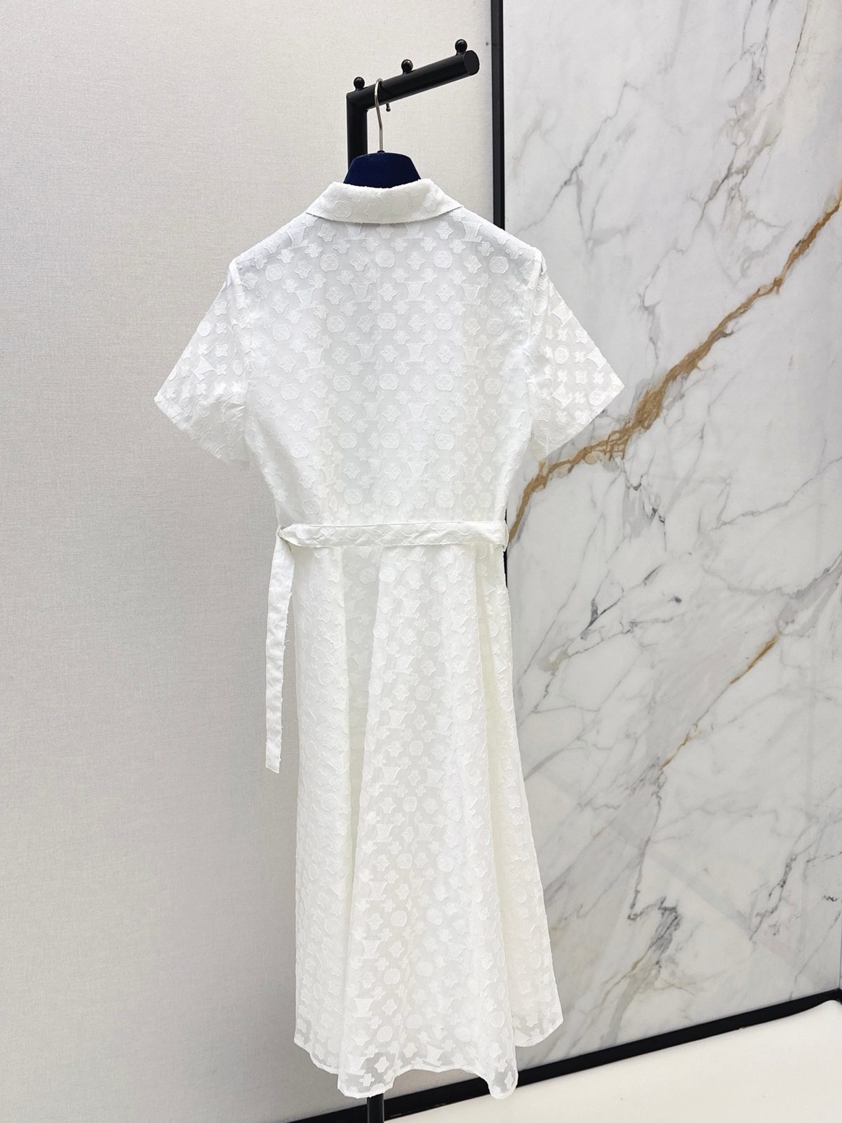 Luxury White Polka Dot Short-Sleeve Shirt Dress