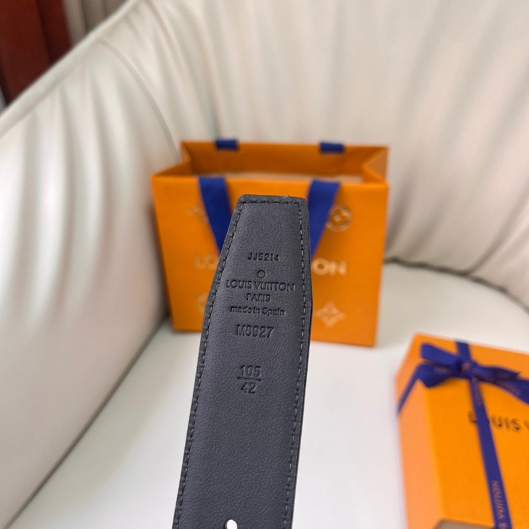 Louis Vuitton Initiales Leather Belt
