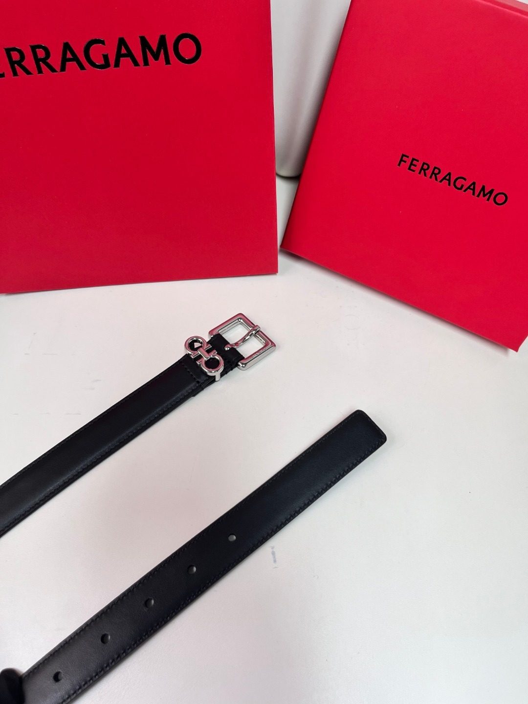 Ferragamo Gancini Leather Belt Black