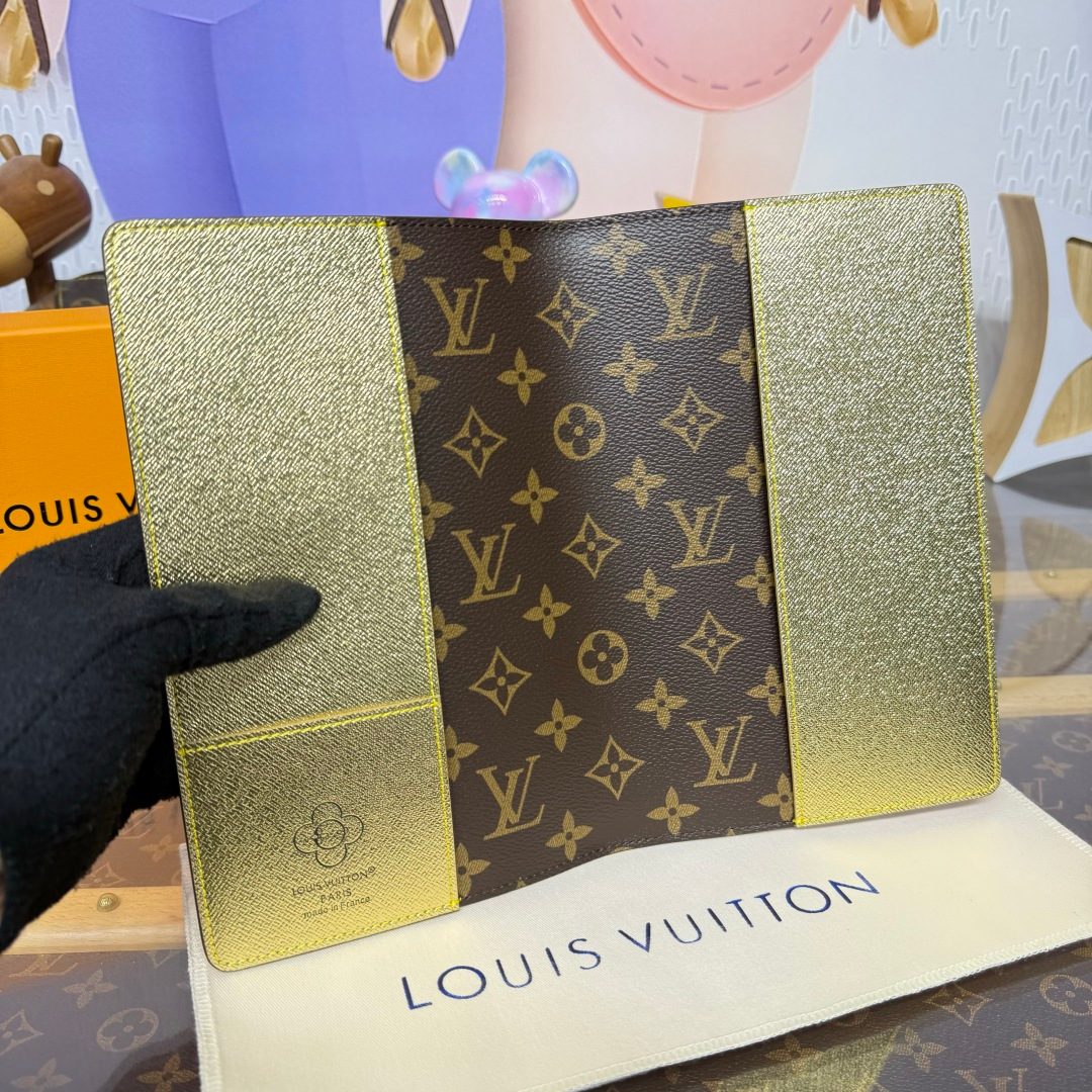 Louis Vuitton Monogram Bifold Wallet