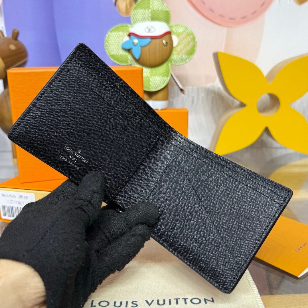 Louis Vuitton Epi Leather Bifold Wallet