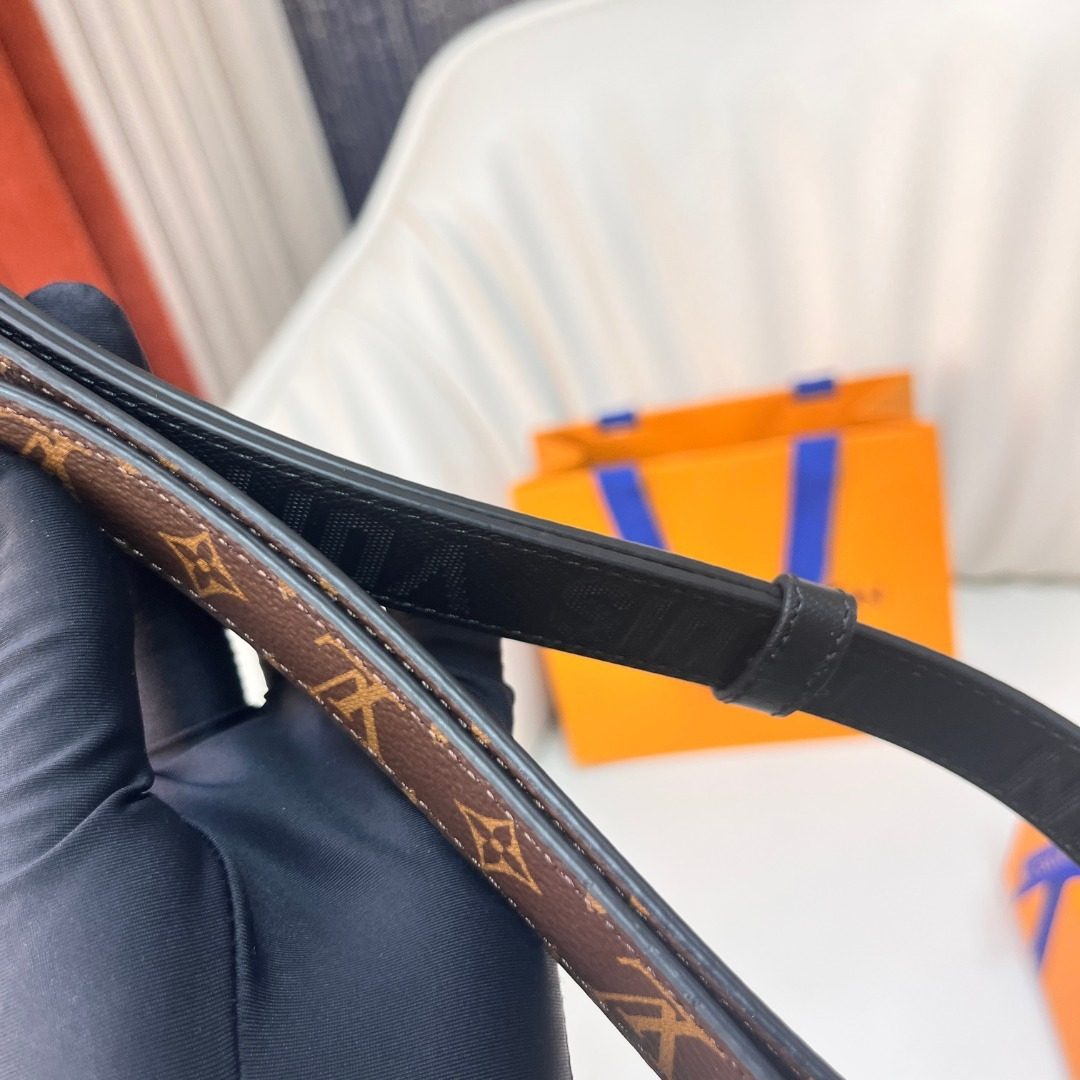 Louis Vuitton Monogram Canvas Belt