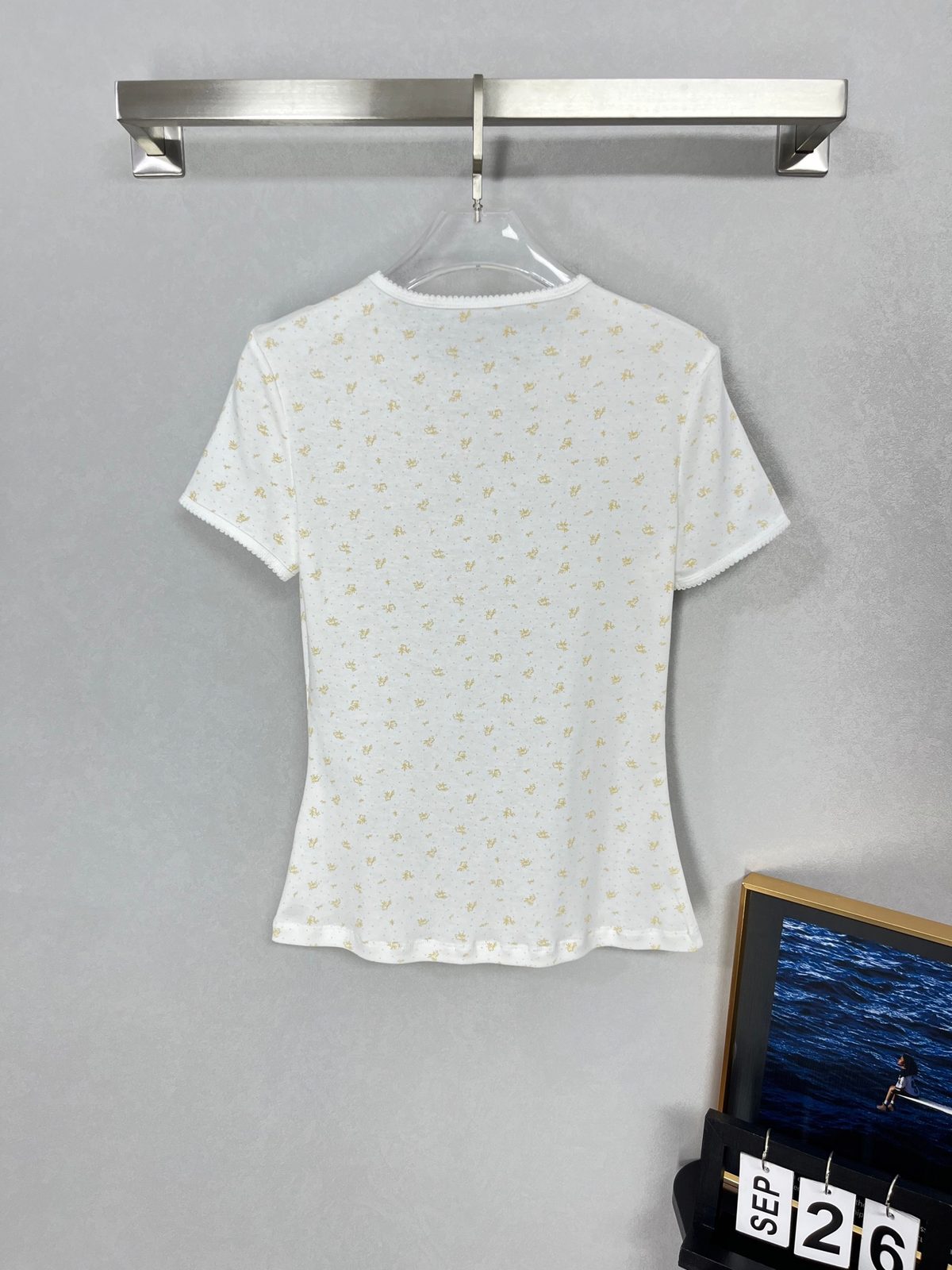 Jersey Maia Women's Gold Floral T-Shirt