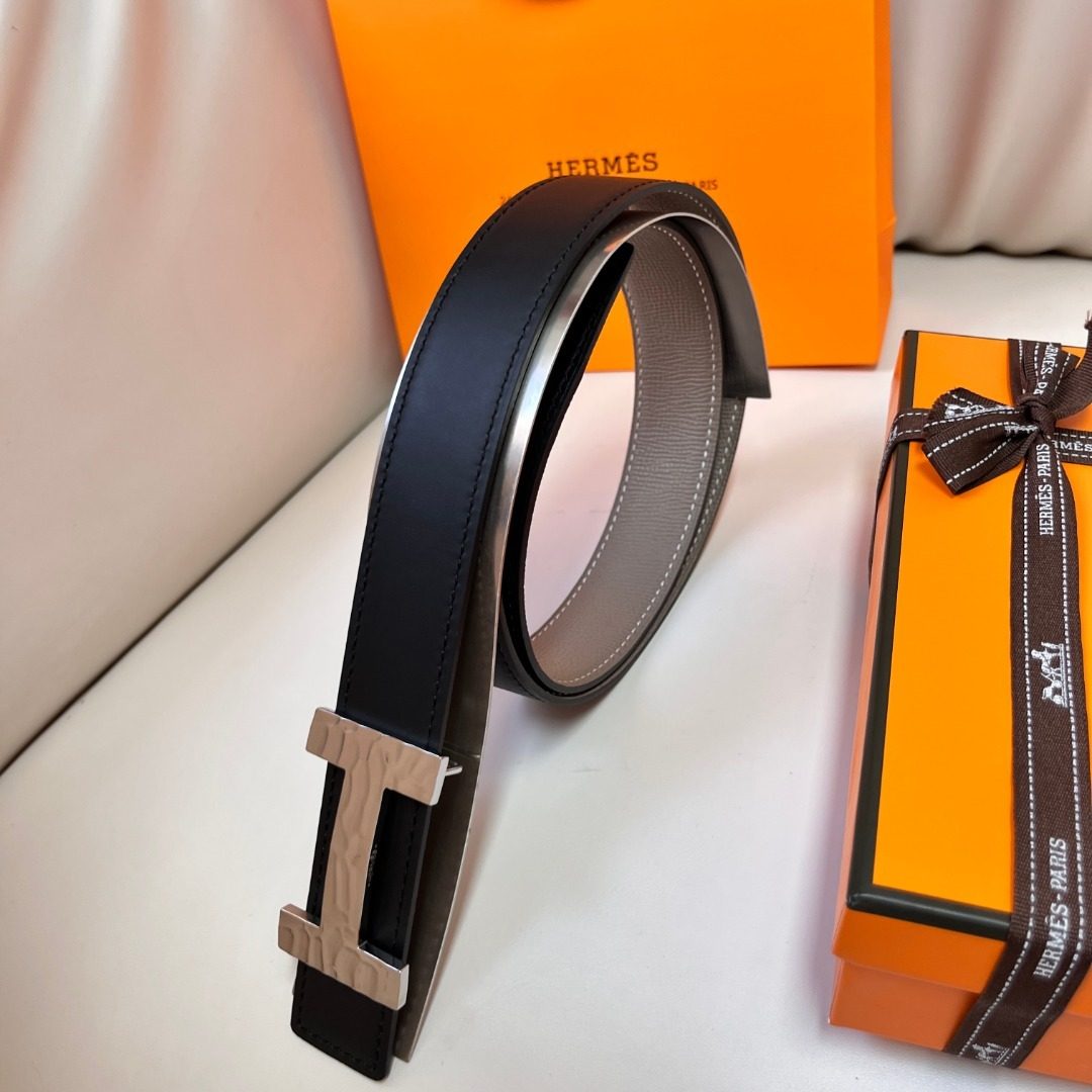Hermès Reversible Leather Belt with H Buckle