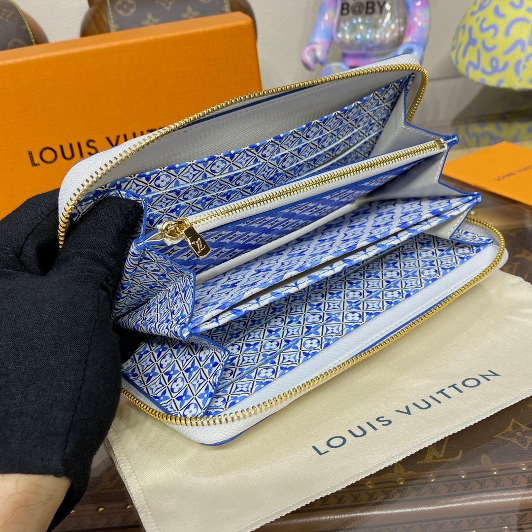 Louis Vuitton Monogram Vernis Zippy Wallet Blue