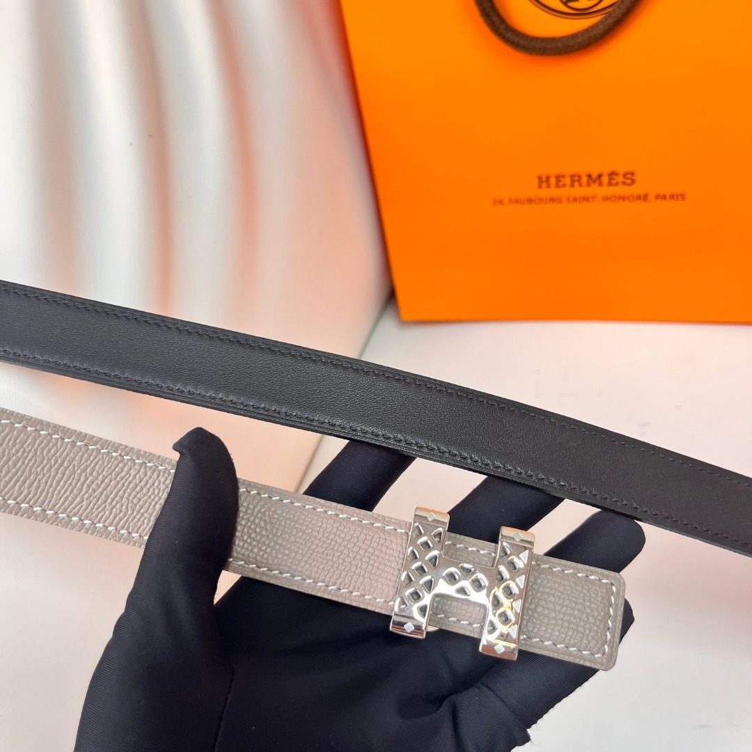 Hermès Reversible Leather Belt with H Buckle