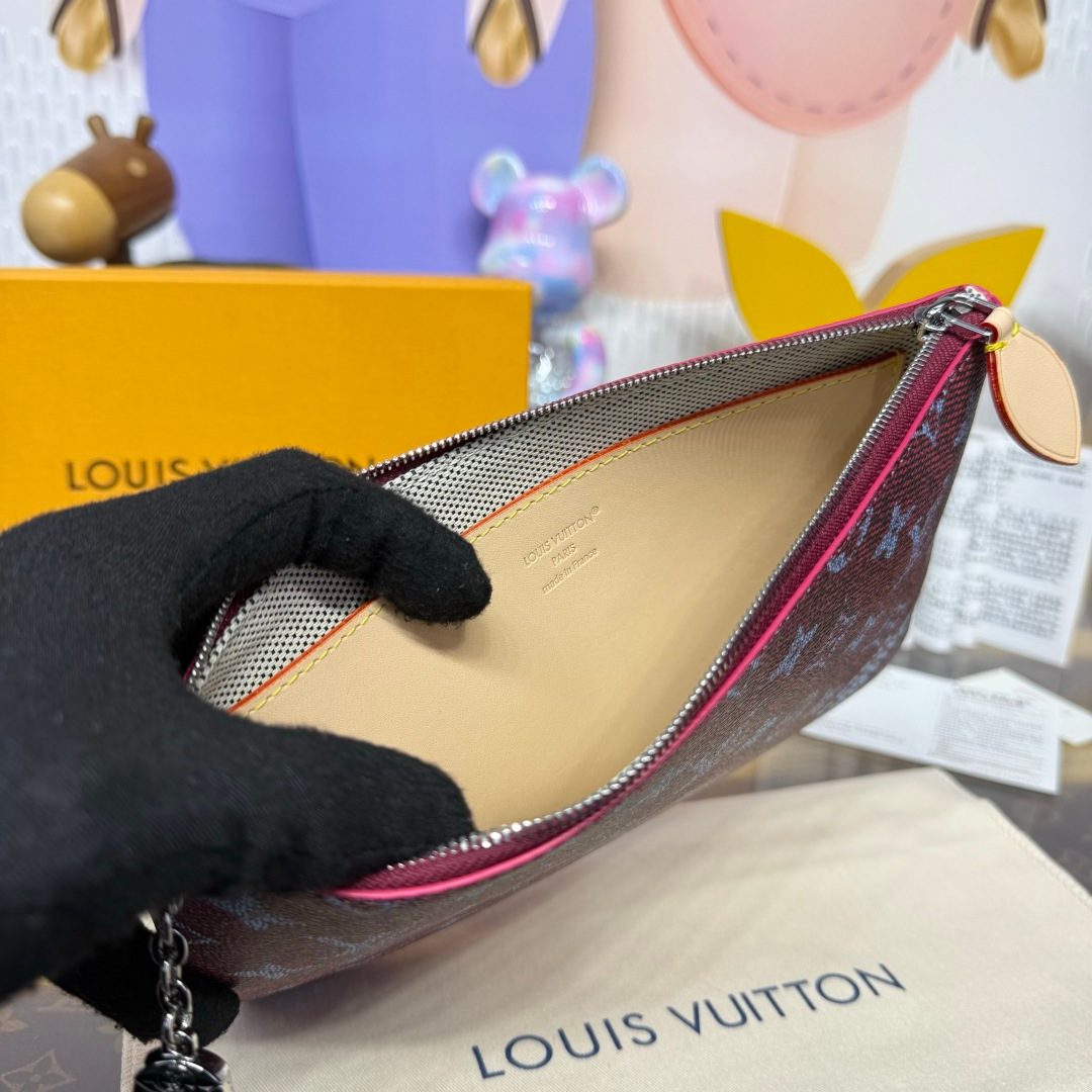 Louis Vuitton Monogram Canvas Toiletry Pouch