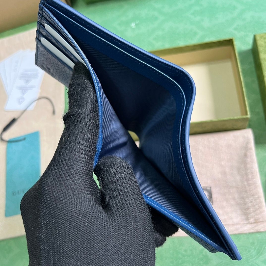 Gucci Textured Leather Bifold Wallet Blue