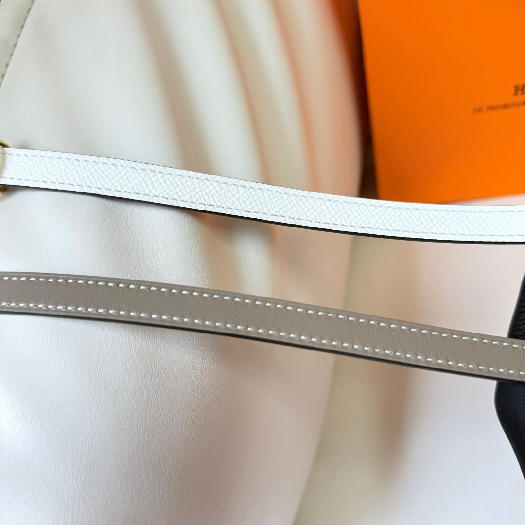 Hermès Reversible Leather Belt with Gold Hardware