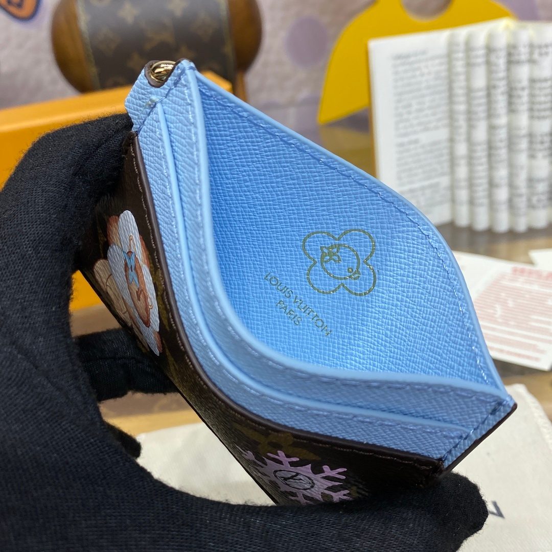 Louis Vuitton Monogram Vernis Coin Purse Blue