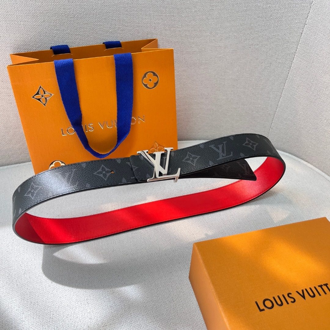 Louis Vuitton LV Initials Reversible Leather Belt