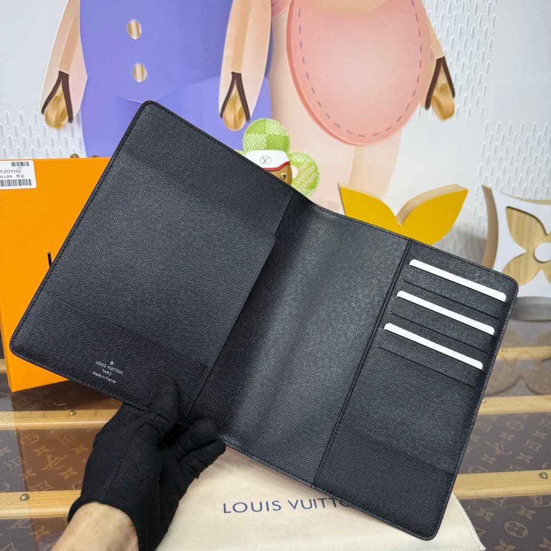 Louis Vuitton Taiga Leather Bifold Wallet