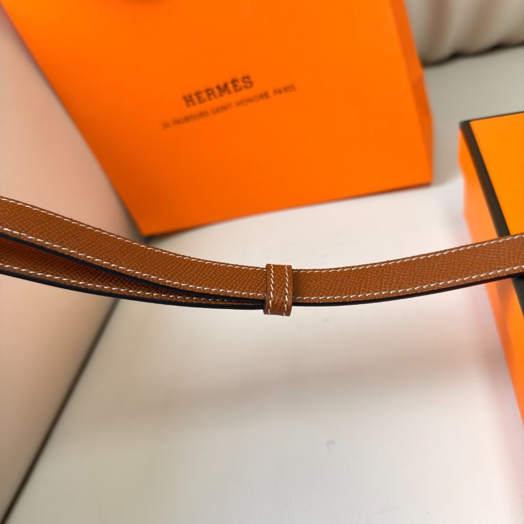 Hermès Kelly Bag in Orange Epsom Leather