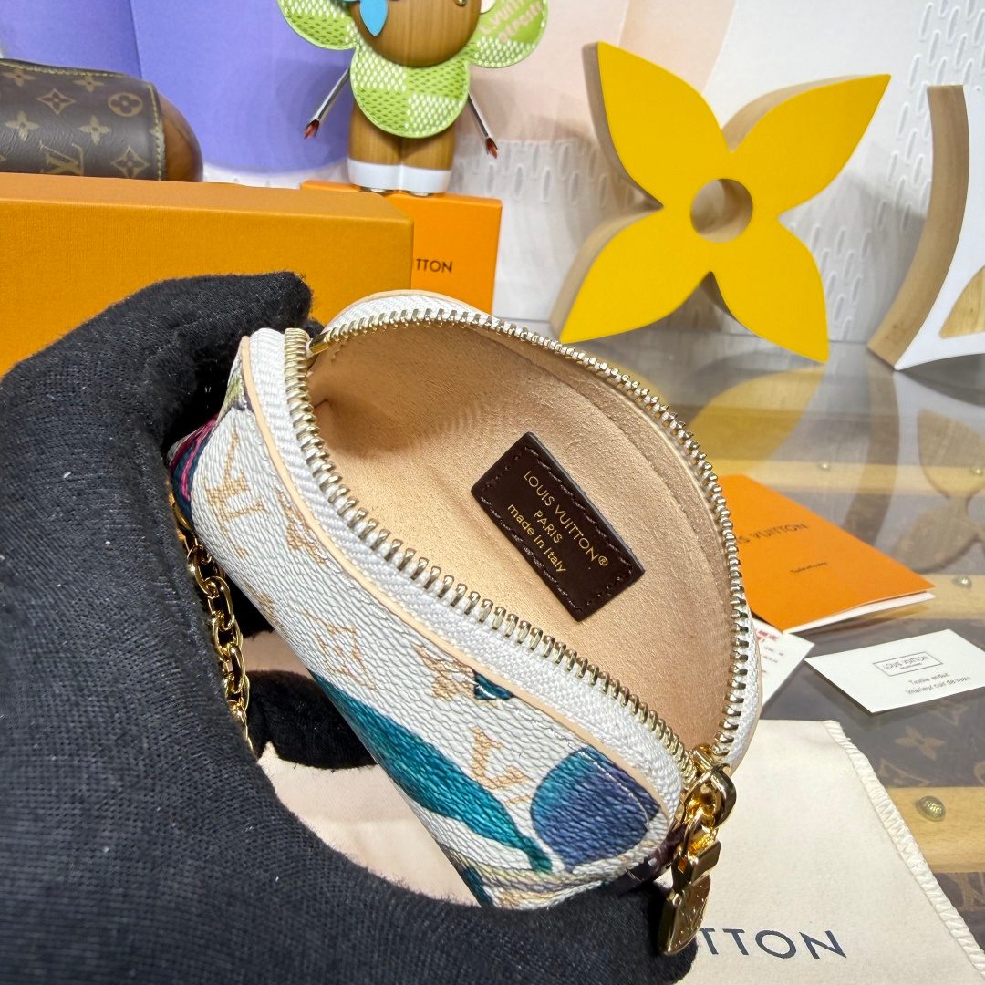 Louis Vuitton Monogram Pouch with Chain Strap