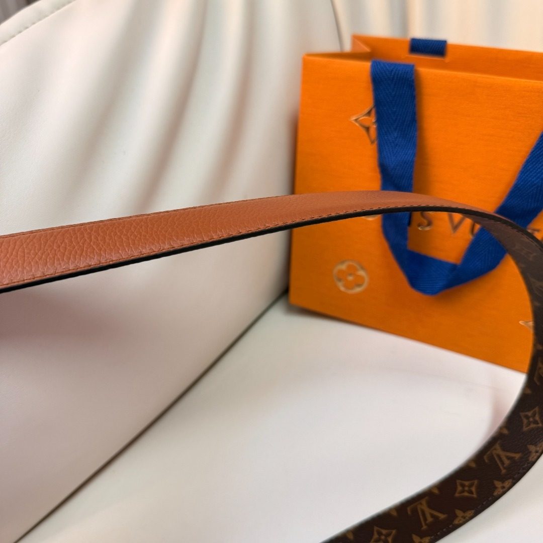 Louis Vuitton Monogram Reversible Leather Belt