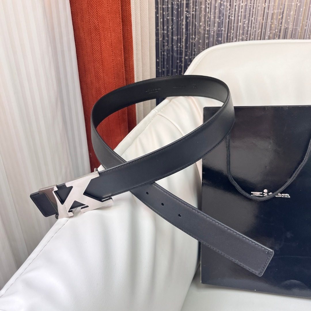 Kiton Black Leather Belt with Metal Buckle