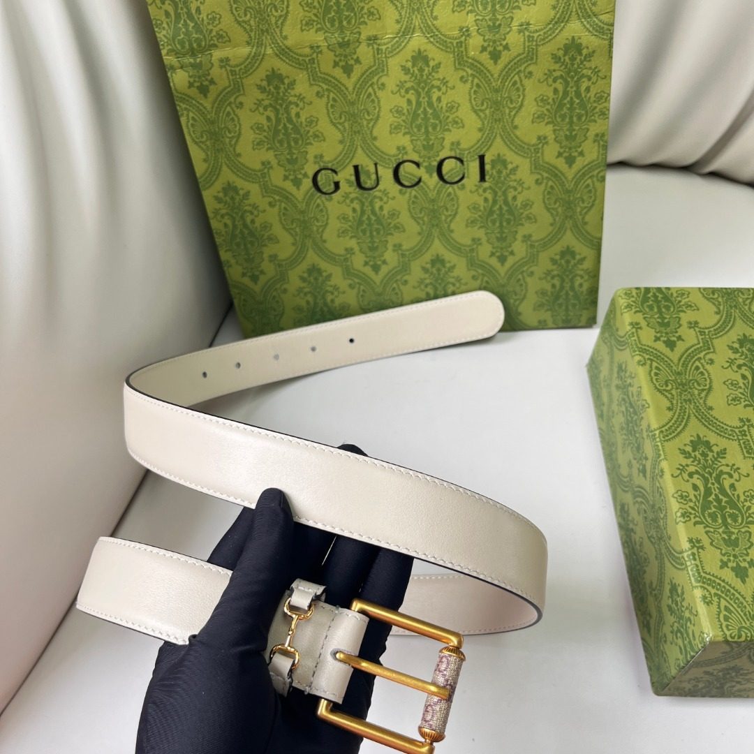 Gucci White Leather Buckle Belt