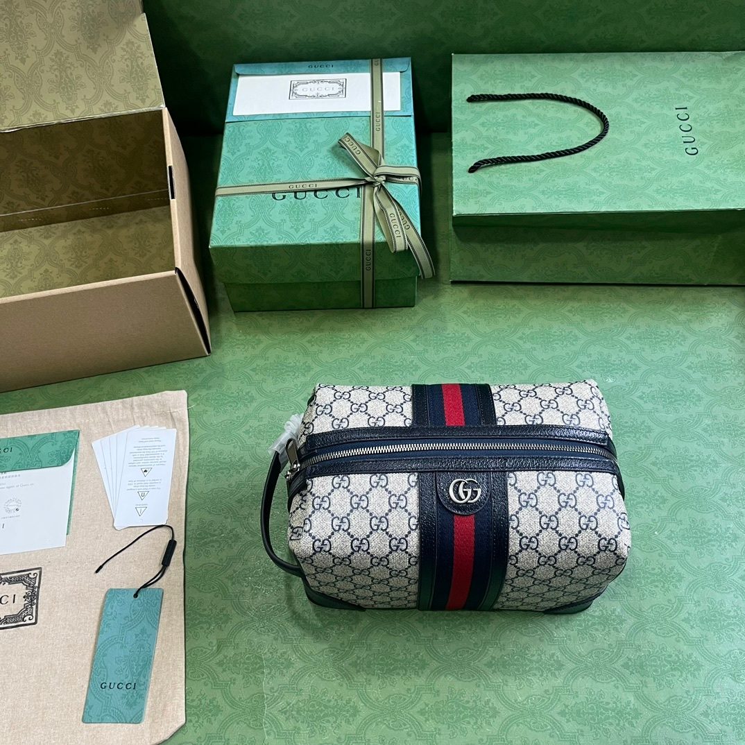 Gucci GG Supreme Canvas Cosmetic Pouch