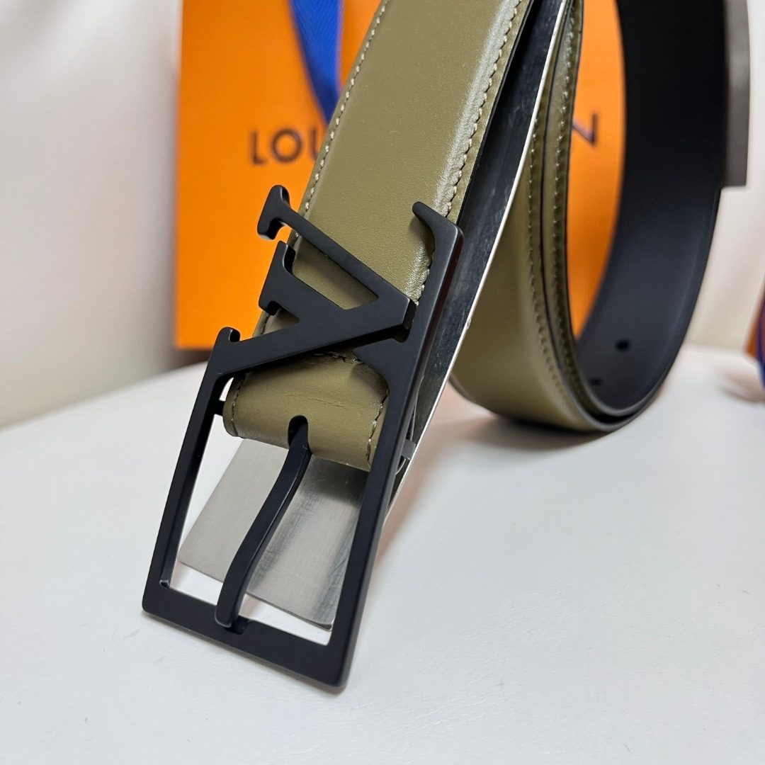 Louis Vuitton Reversible Leather Belt