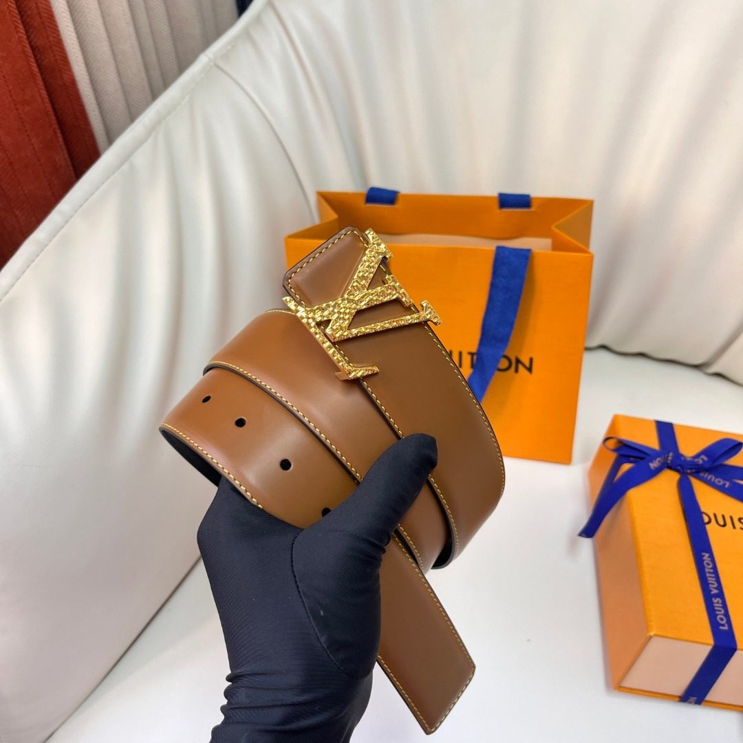 Louis Vuitton LV Initiales Leather Belt