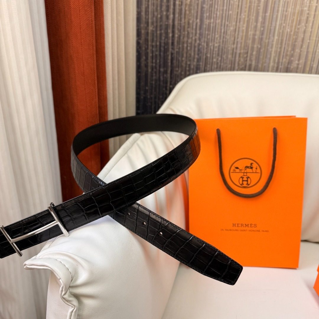 Hermès Crocodile Embossed Leather Belt