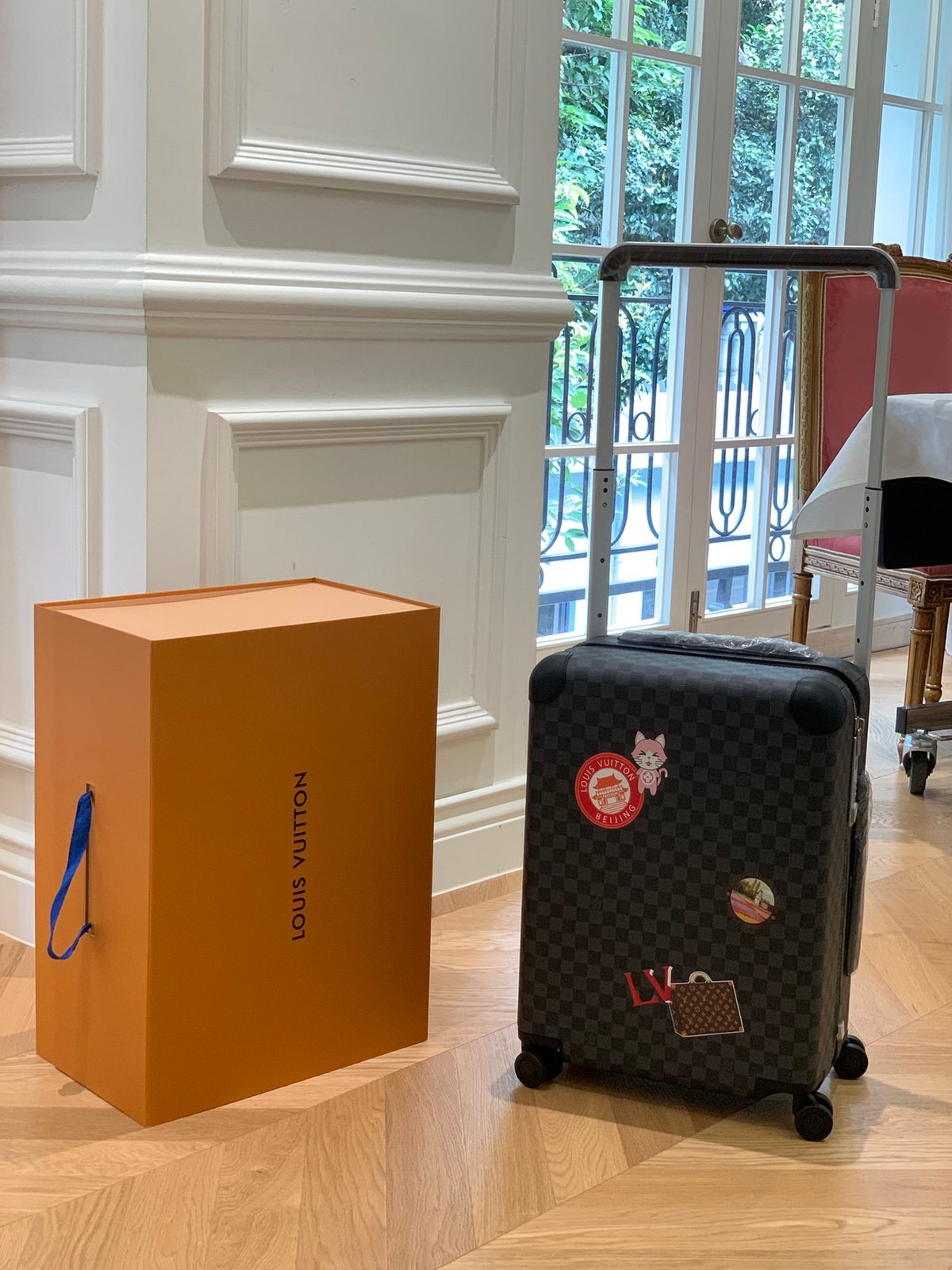 Louis Vuitton Damier Ebene Carry-On Roller Luggage